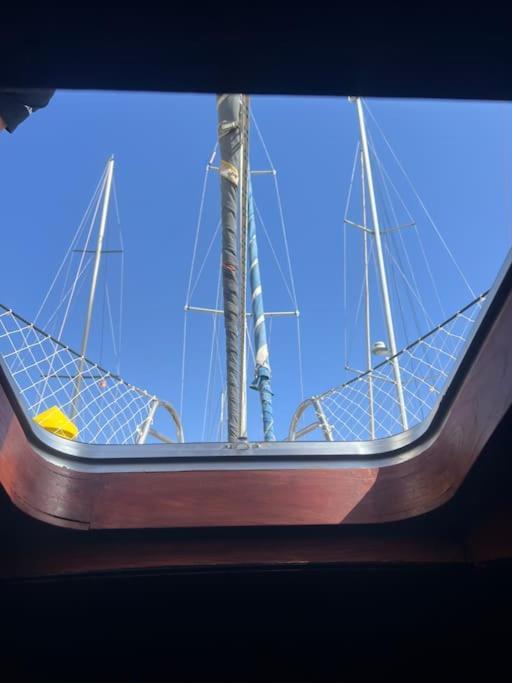 The Captains Locker - 30Ft Yacht 圣米格尔德阿沃纳 外观 照片