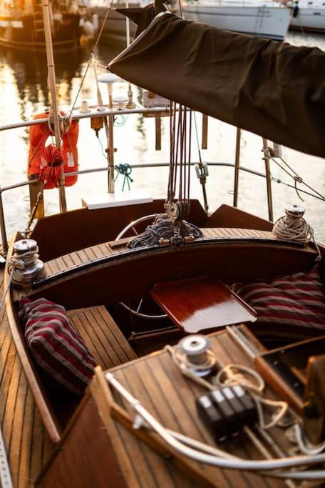 The Captains Locker - 30Ft Yacht 圣米格尔德阿沃纳 外观 照片