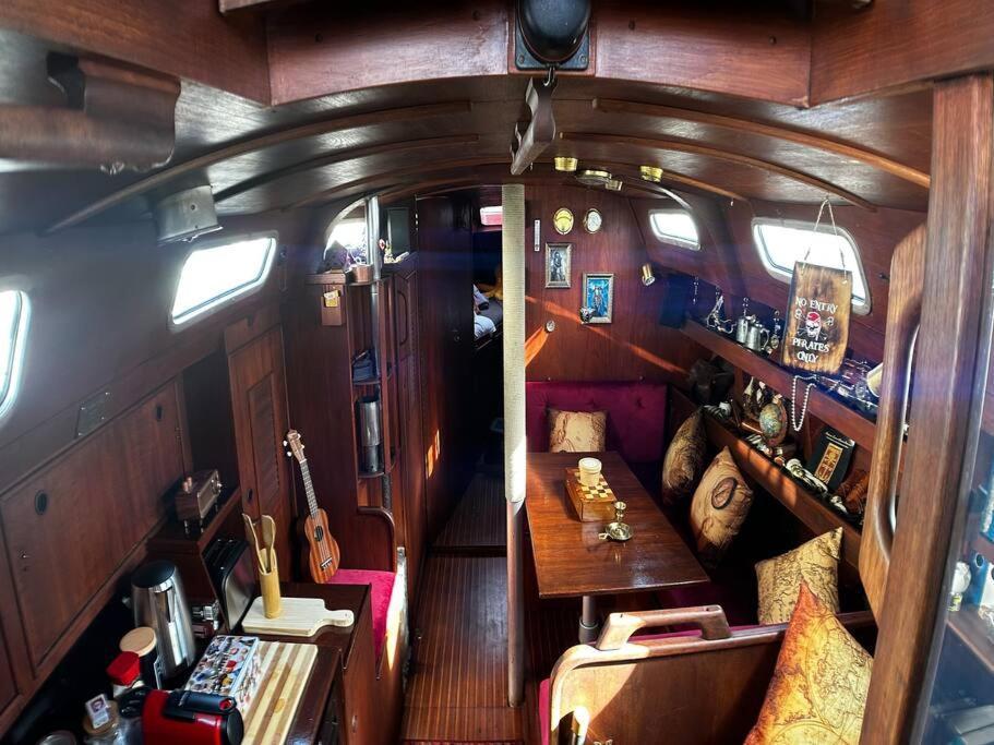 The Captains Locker - 30Ft Yacht 圣米格尔德阿沃纳 外观 照片