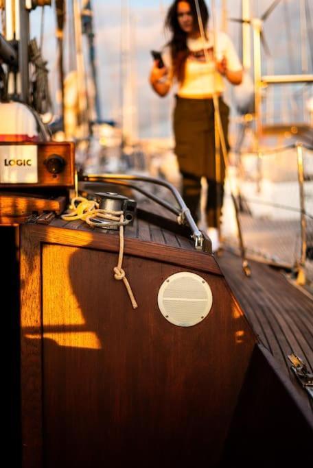 The Captains Locker - 30Ft Yacht 圣米格尔德阿沃纳 外观 照片