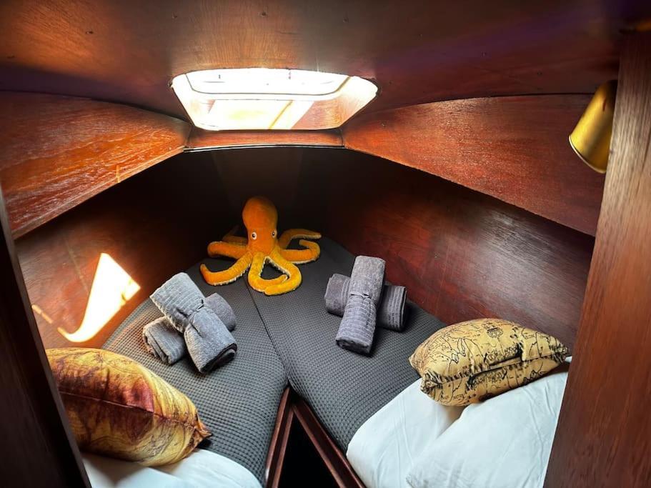 The Captains Locker - 30Ft Yacht 圣米格尔德阿沃纳 外观 照片